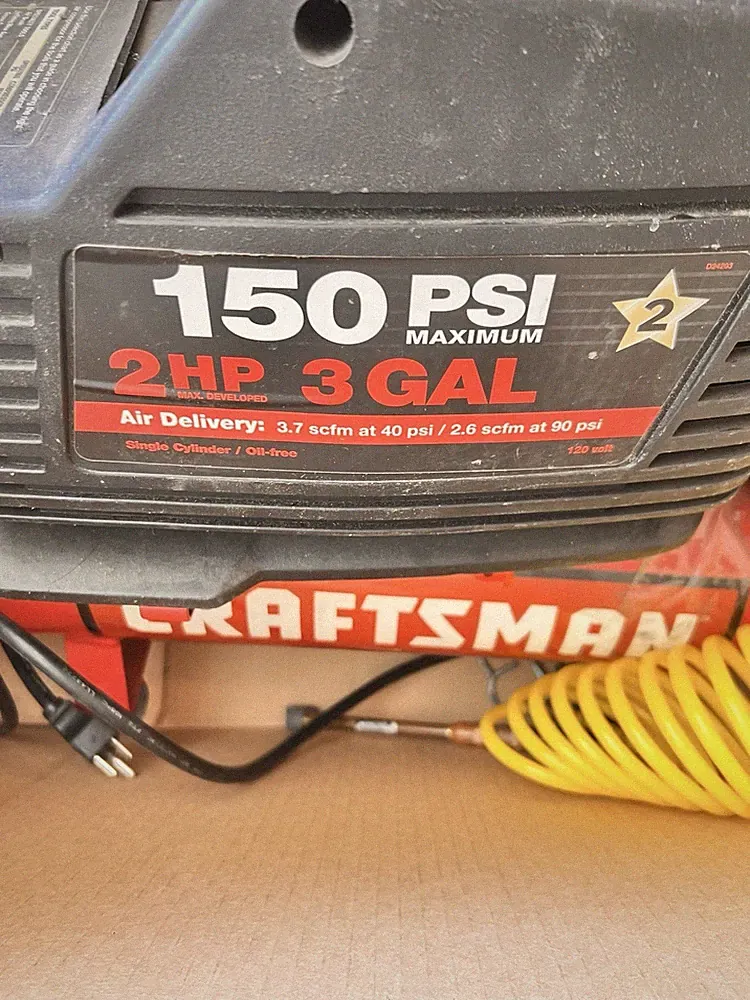 Craftsman Portable Electric Air Compressor 150 PSI, 3Gallon.